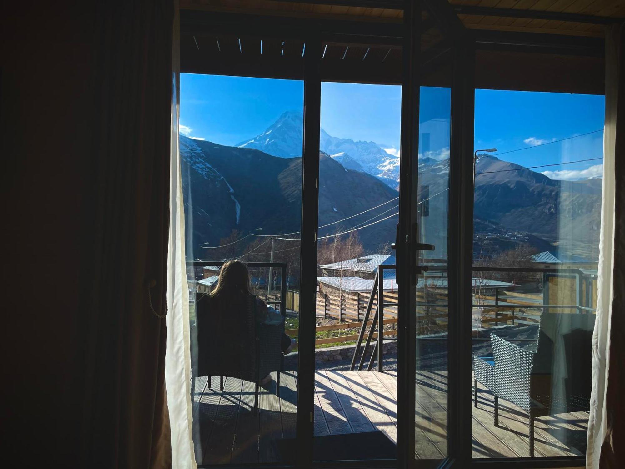 Sunset Cottage Kazbegi ภายนอก รูปภาพ