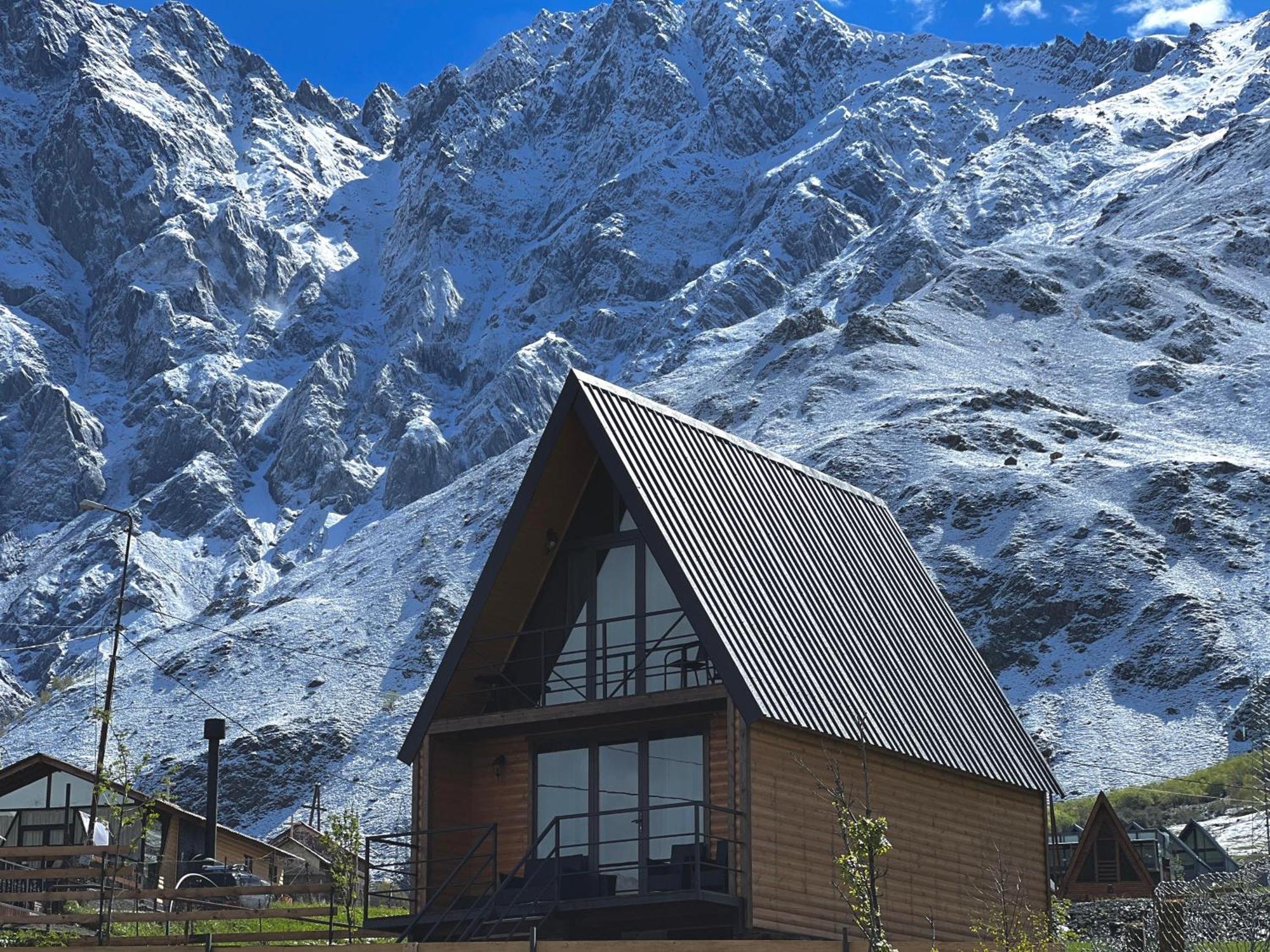 Sunset Cottage Kazbegi ภายนอก รูปภาพ