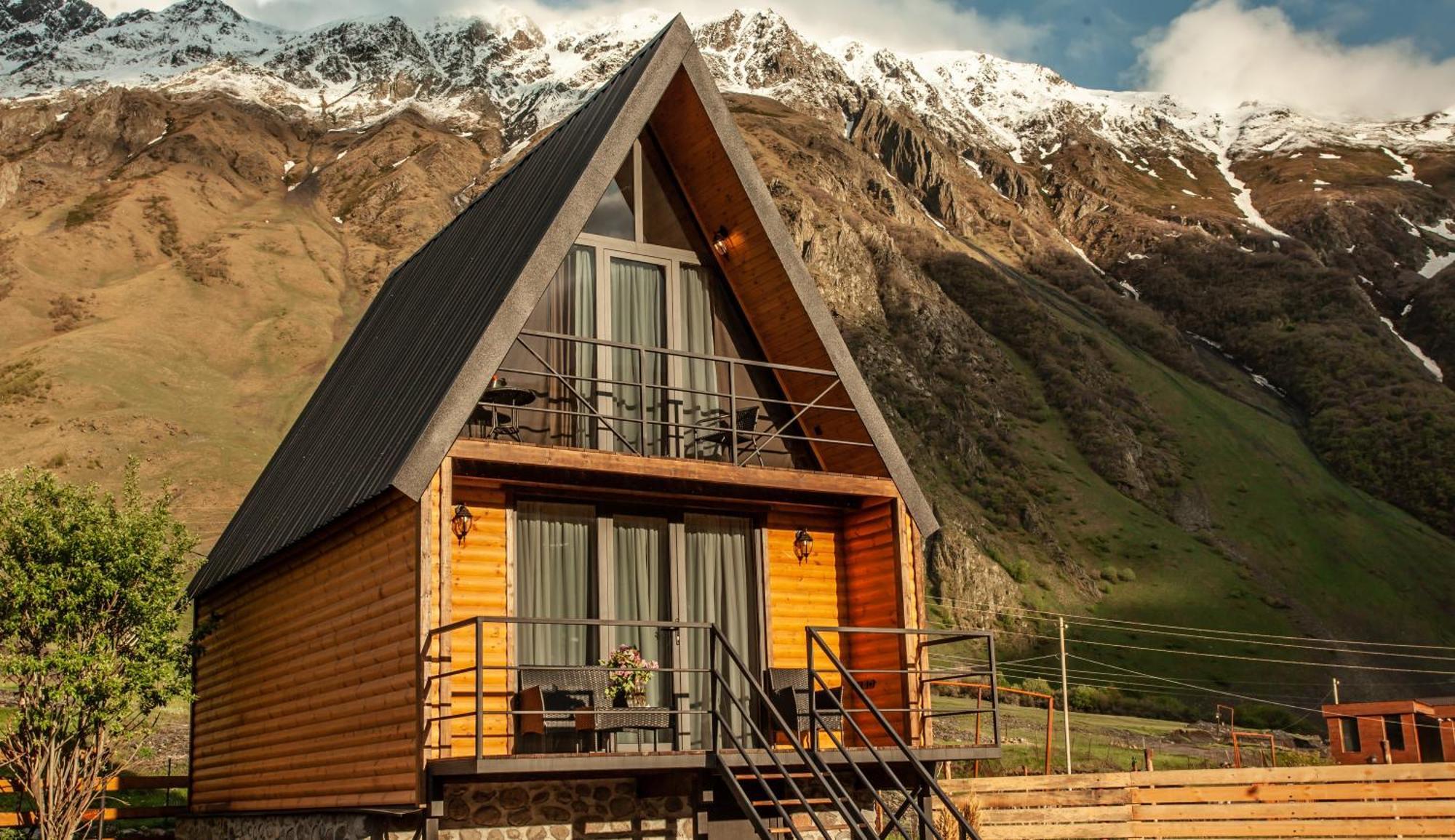 Sunset Cottage Kazbegi ภายนอก รูปภาพ